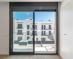 Vista exterior de Pis de lloguer en Santa Coloma de Gramenet amb Aire condicionat, Terrassa i Balcó