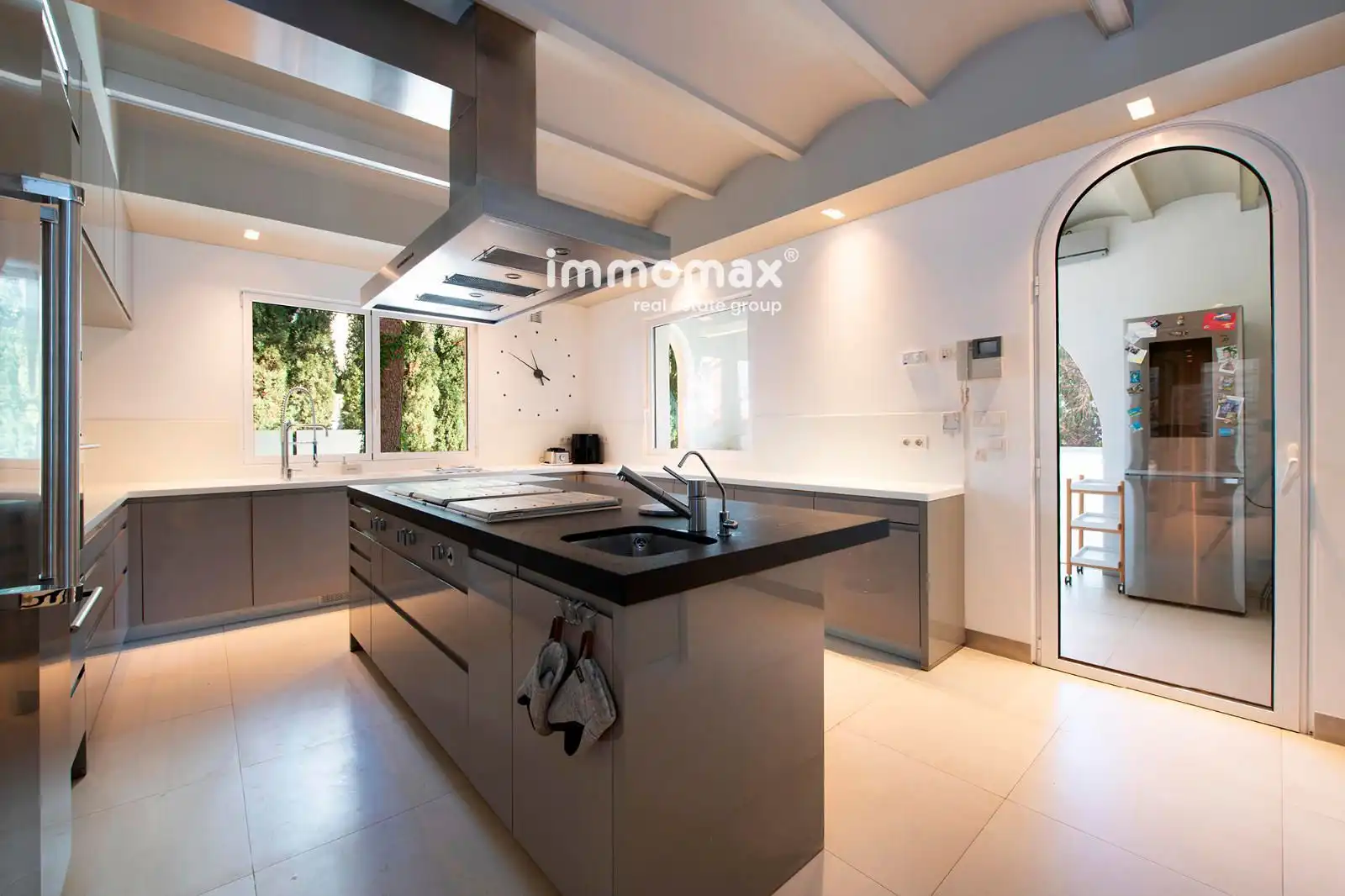 Cocina de Casa o chalet en venta en Barcelona con Aire acondicionado, Calefacción y Terraza