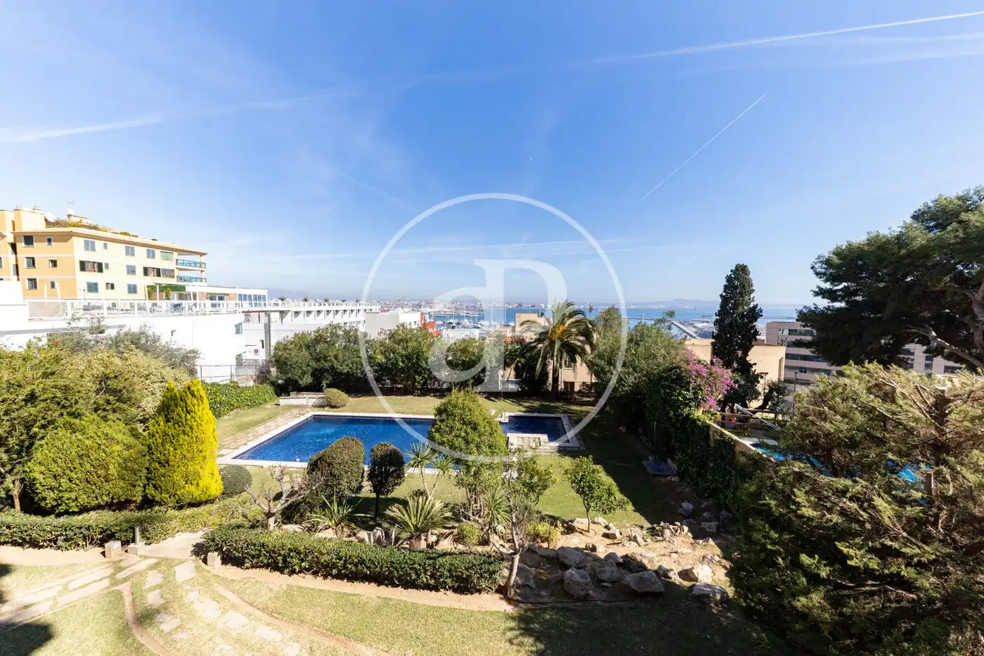 Piscina de Piso en venta en  Palma de Mallorca con Aire acondicionado, Calefacción y Jardín privado