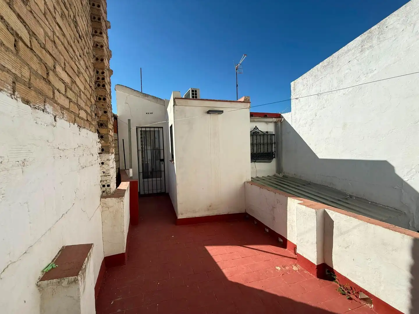 Vista exterior de Casa o xalet en venda en Morón de la Frontera