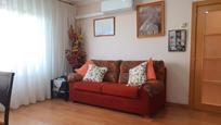 Living room of Flat for sale in Sabadell  with Air Conditioner, Heating and Parquet flooring