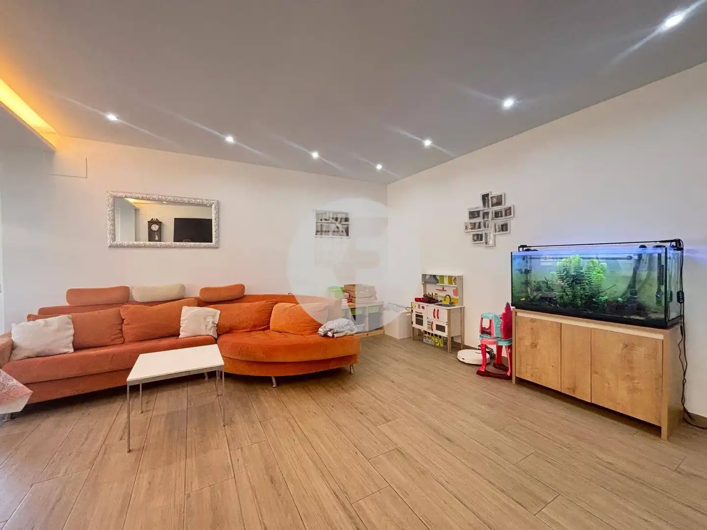 Living room of Flat for sale in Granollers  with Air Conditioner, Heating and Storage room