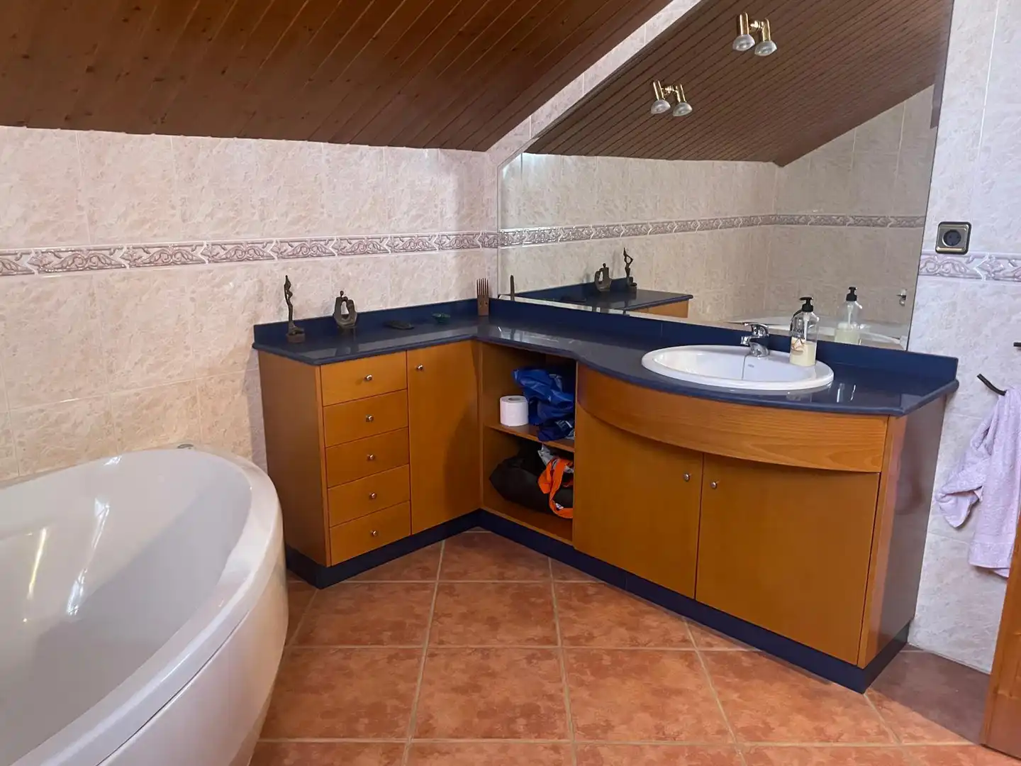 Baño de Casa adosada en venta en Cartagena con Aire acondicionado, Jardín privado y Jacuzzi