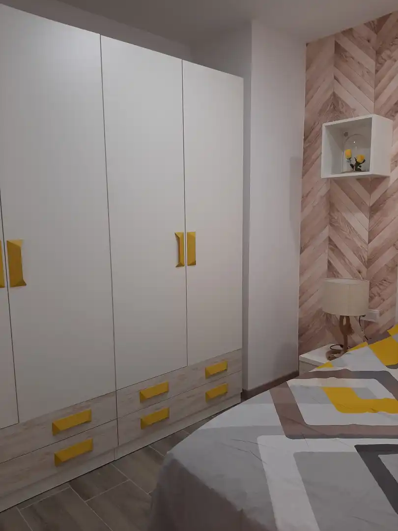 Habitación de Piso en venta en Valencia con Aire acondicionado, Amueblado y Horno