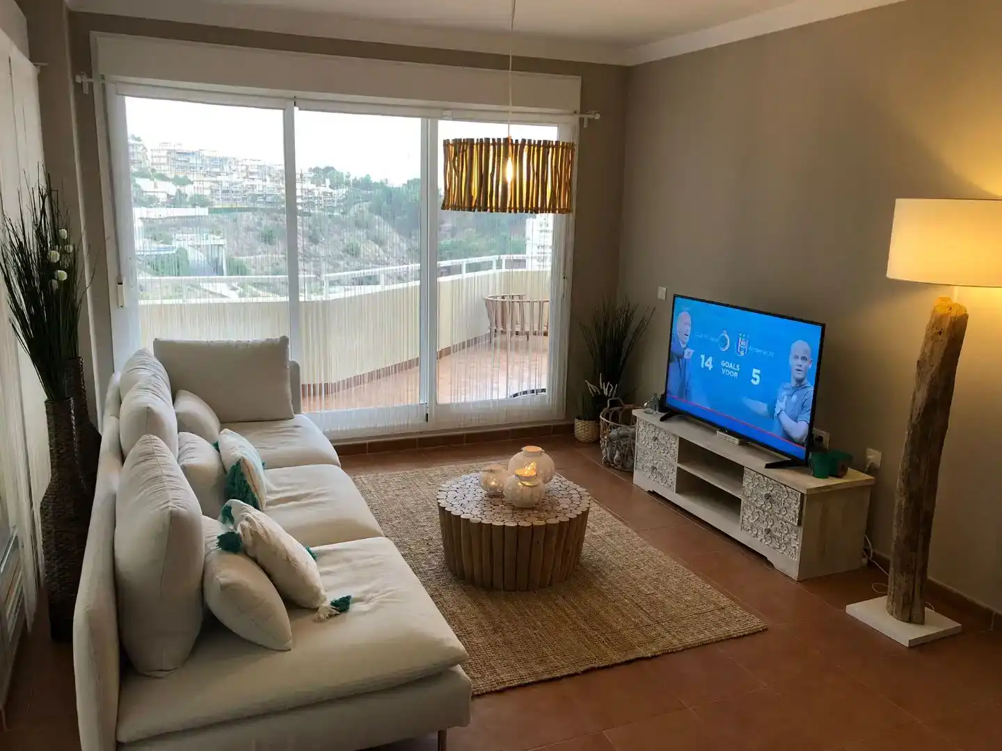 Sala de estar de Piso en venta en Mijas con Aire acondicionado, Piscina y Balcón