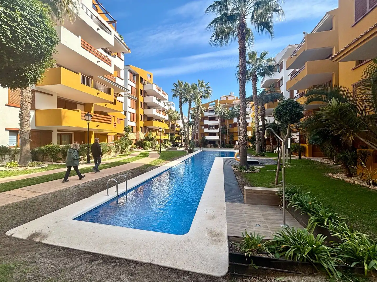 Apartament amb piscina de lloguer a Playa del Acequión, Náufragos y Rocío del Mar