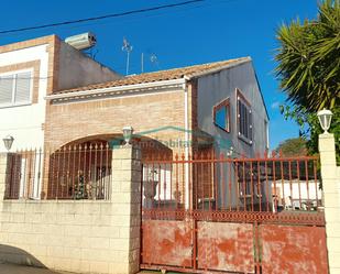 Vista exterior de Casa o xalet en venda en Catadau amb Aire condicionat, Calefacció i Jardí privat