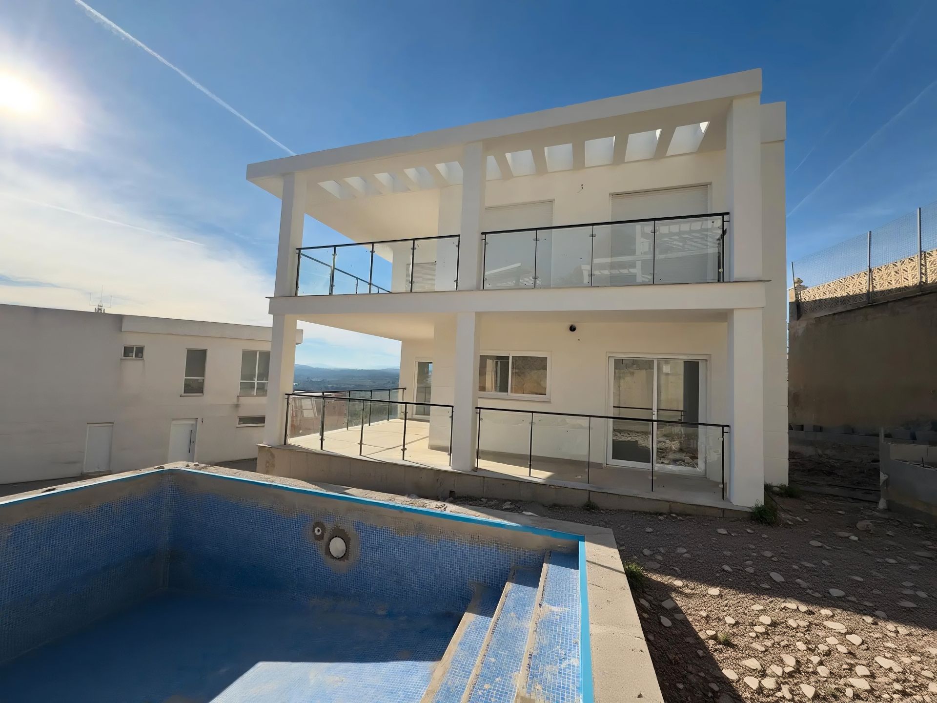 Vista exterior de Casa o xalet en venda en Torrent amb Aire condicionat, Calefacció i Jardí privat