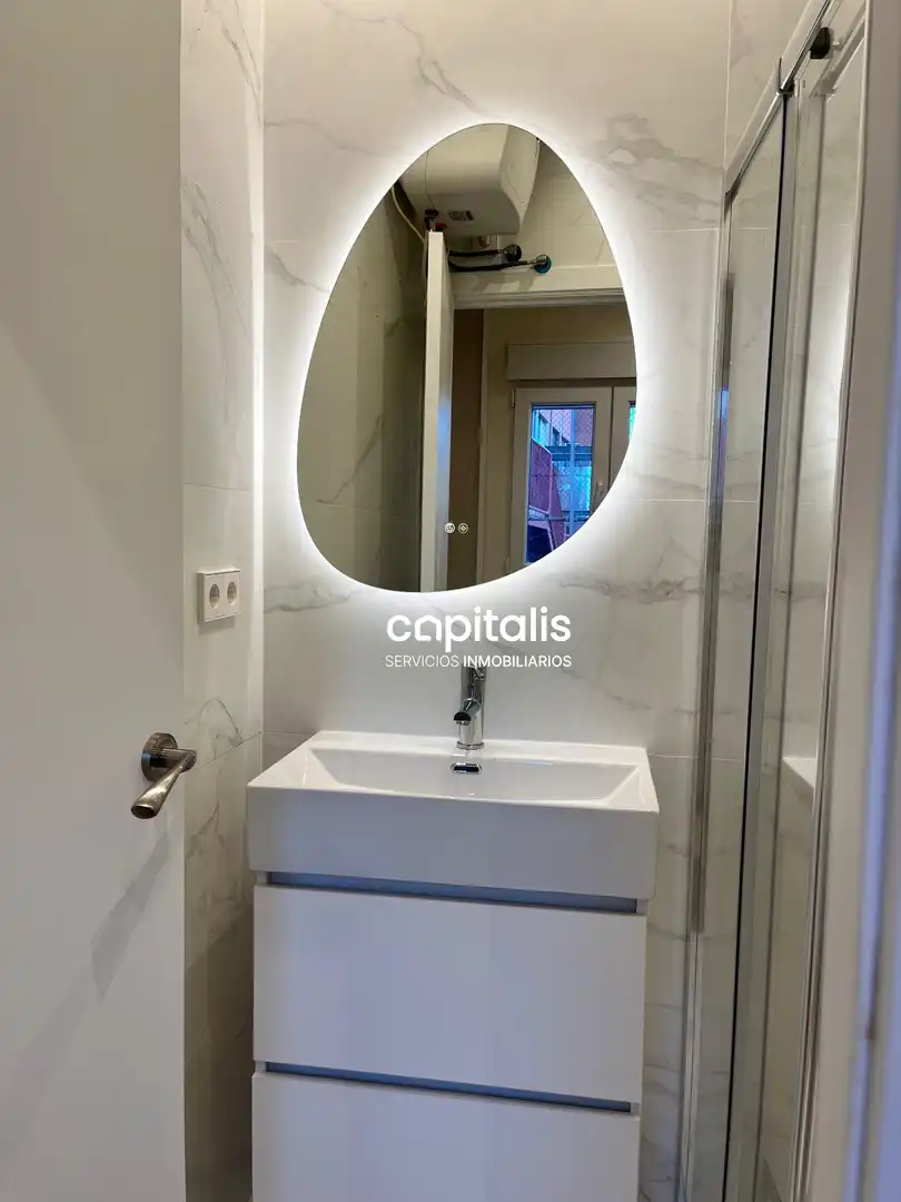 Badezimmer von Wohnung zur Miete in Madrid mit Klimaanlage, Heizung und Möbliert