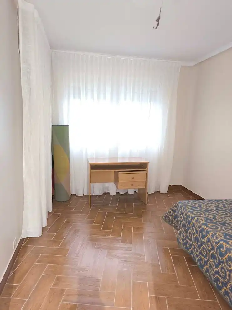 Dormitori de Casa o xalet de lloguer en A Coruña Capital  amb Calefacció, Jardí privat i Terrassa