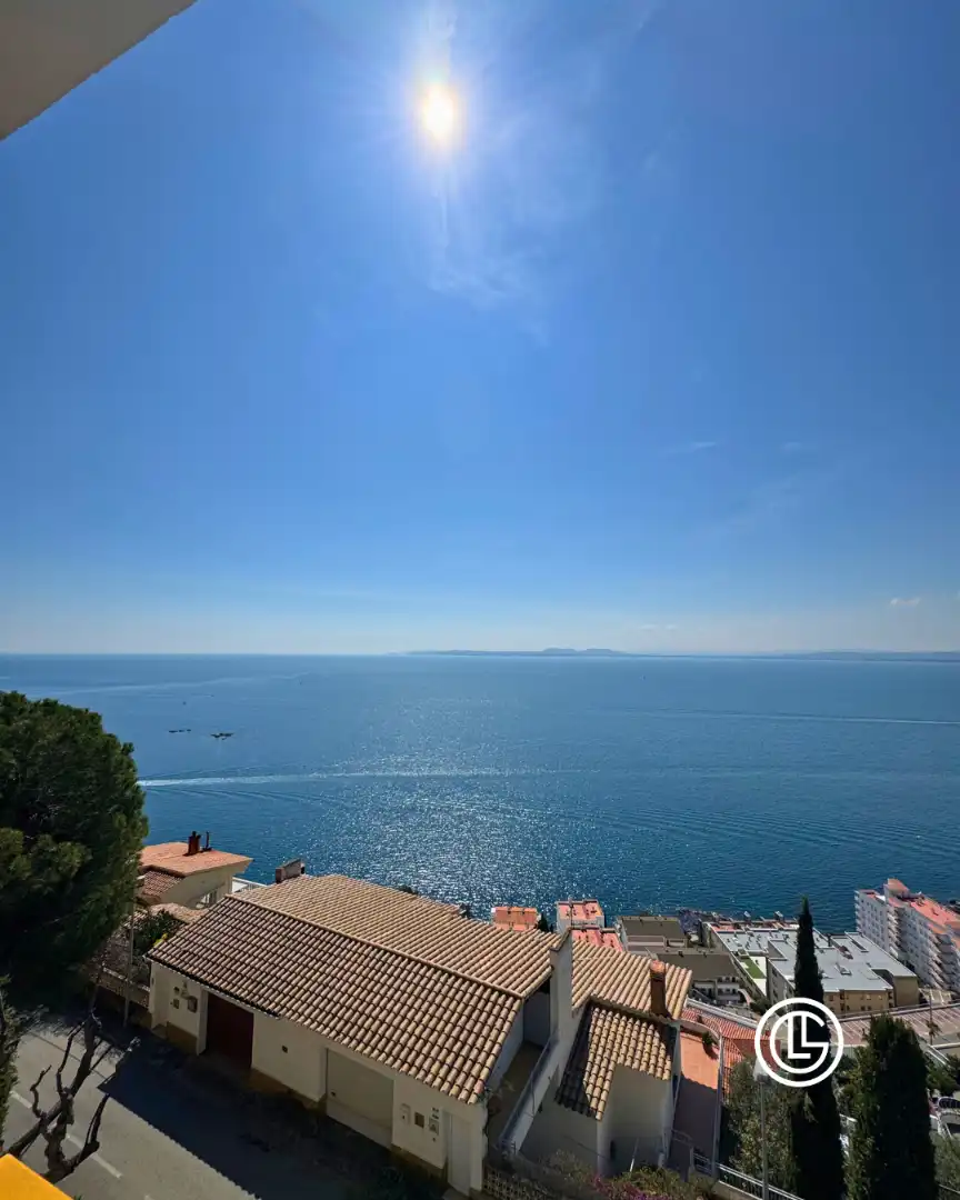 Vista exterior de Apartament en venda en Roses amb Aire condicionat, Calefacció i Terrassa