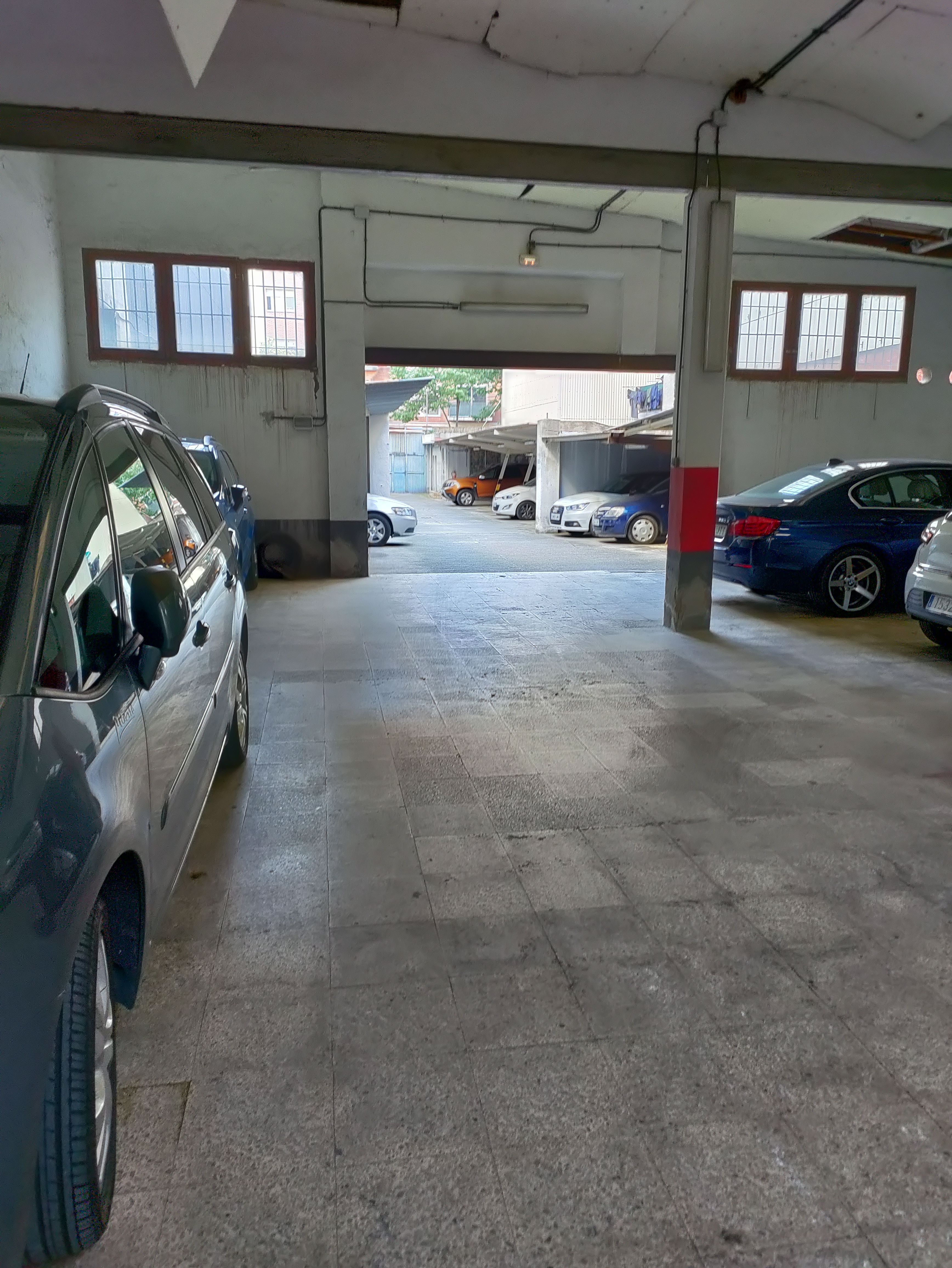 Parking of Industrial buildings for sale in Reus