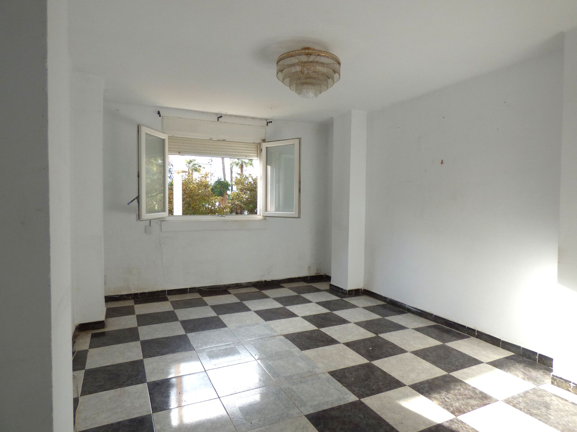 Dormitori de Pis en venda en  Cádiz Capital