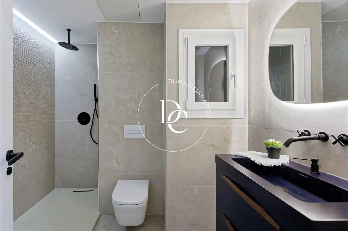 Piso con terraza en venta en Carrer del Bruc, imagen 27