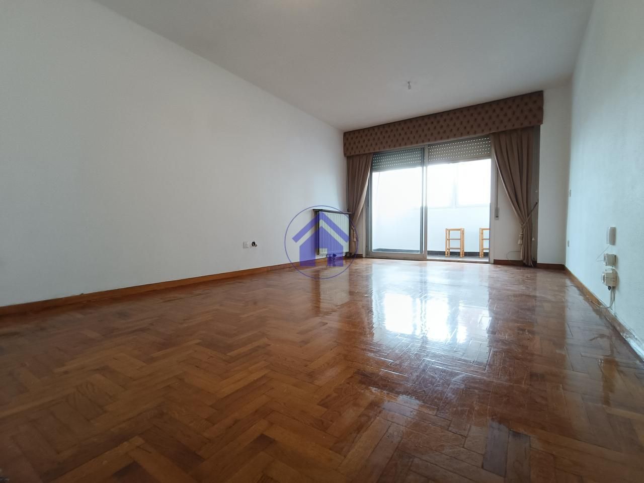 Sala de estar de Piso en venta en Vigo  con Calefacción, Parquet y Terraza