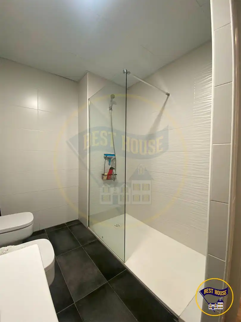 Flat for sale in Calle JOSE COBO, Centro