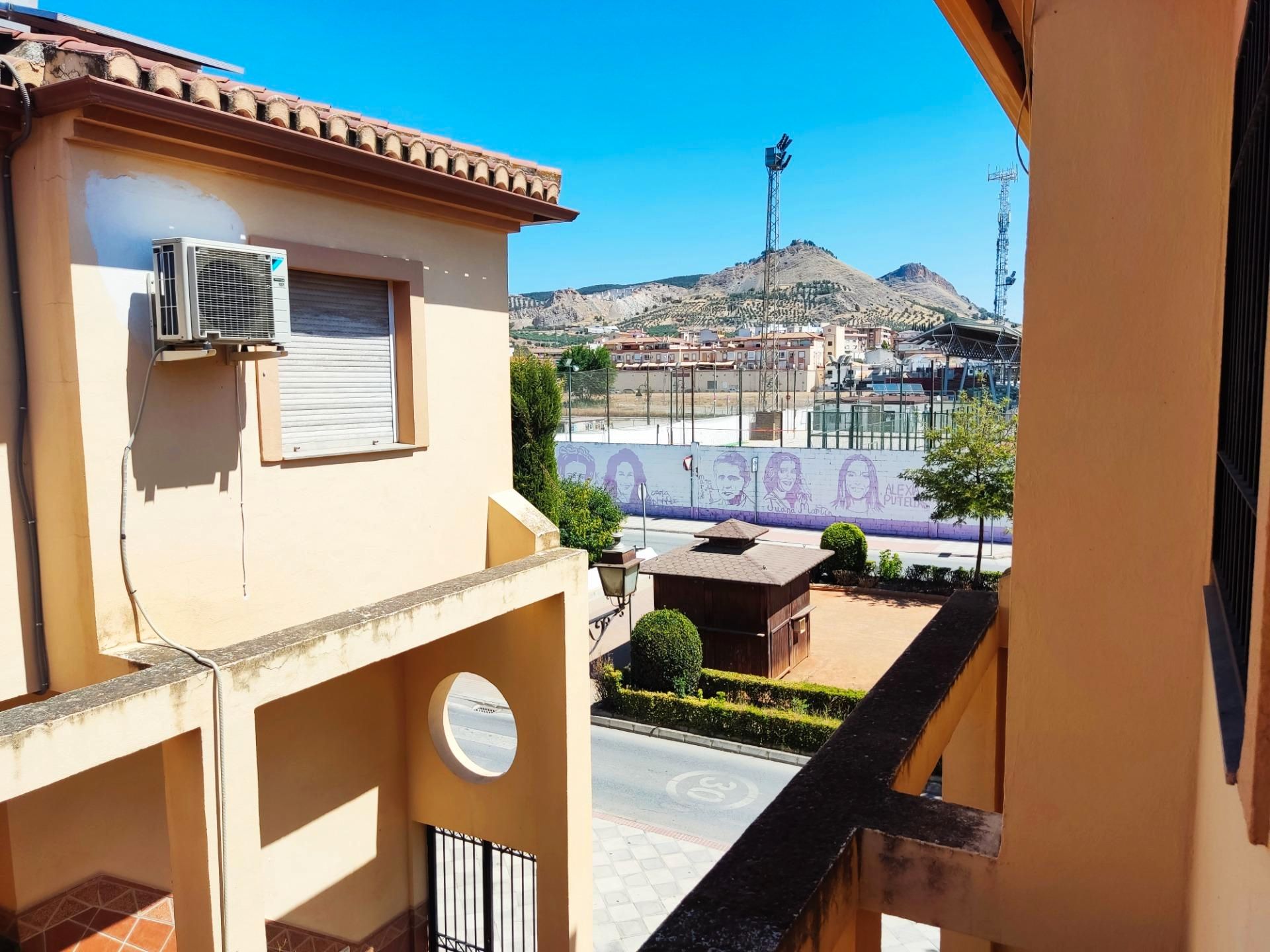 Exterior view of Single-family semi-detached for sale in Atarfe  with Terrace