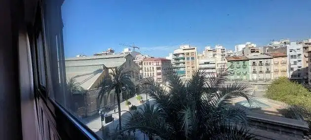 Piso con ascensor en alquiler en Calle de Calderón de la Barca, imagen 2
