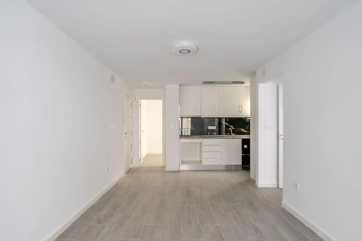 Piso en venta en Torrevieja con Calefacción, Terraza y Balcón