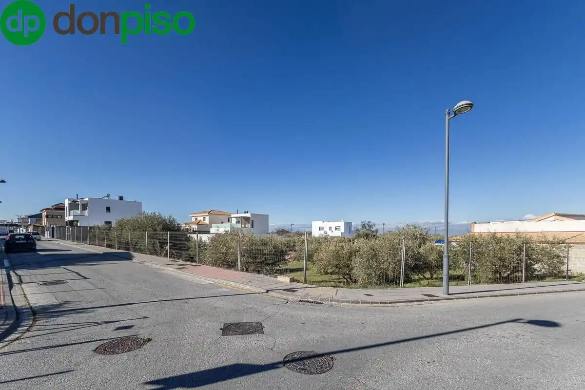 Residencial en venta en Calle Libertad, 4, La Zubia Ciudad