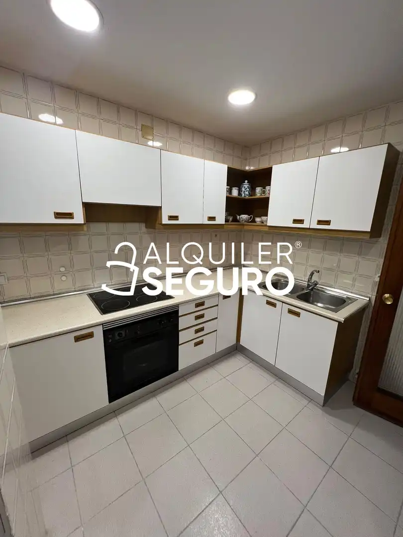 Kitchen of Flat for rent in Madrid  with Heating and Terrace