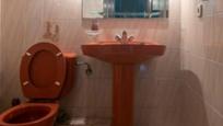 Bathroom of Flat for sale in  Sevilla Capital