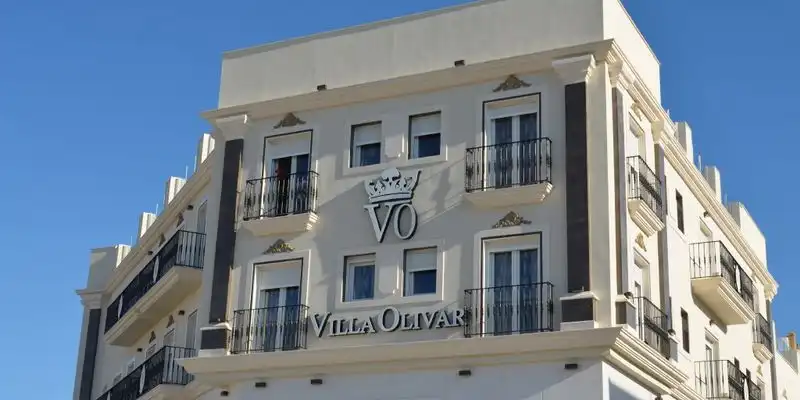 Vista exterior de Edificio en venta en Casariche con Alarma