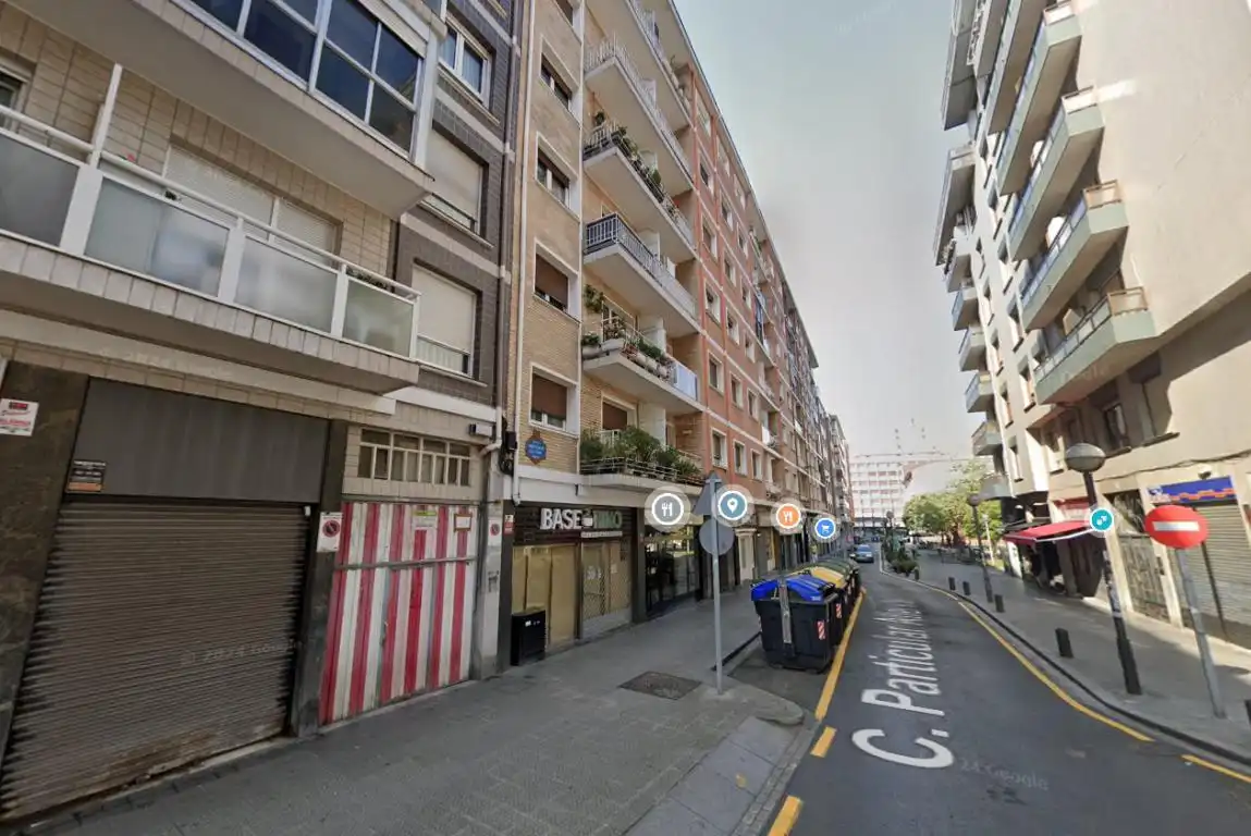 Außenansicht von Garage zum Verkauf in Bilbao 
