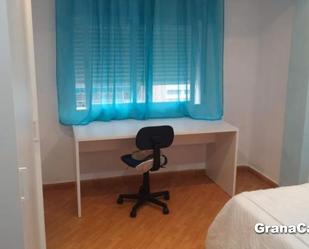 Bedroom of Flat to rent in  Granada Capital  with Air Conditioner