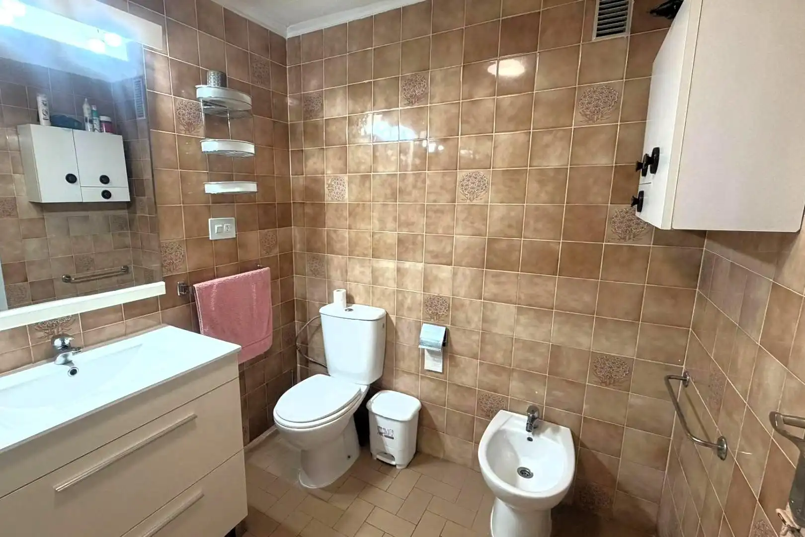 Baño de Ático en venta en Torrevieja con Aire acondicionado, Calefacción y Amueblado