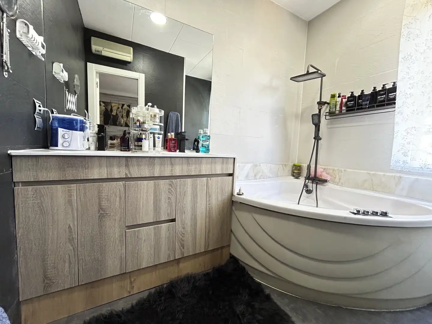 Badezimmer von Haus oder Chalet zum Verkauf in Cervelló mit Klimaanlage, Privatgarten und Schwimmbad