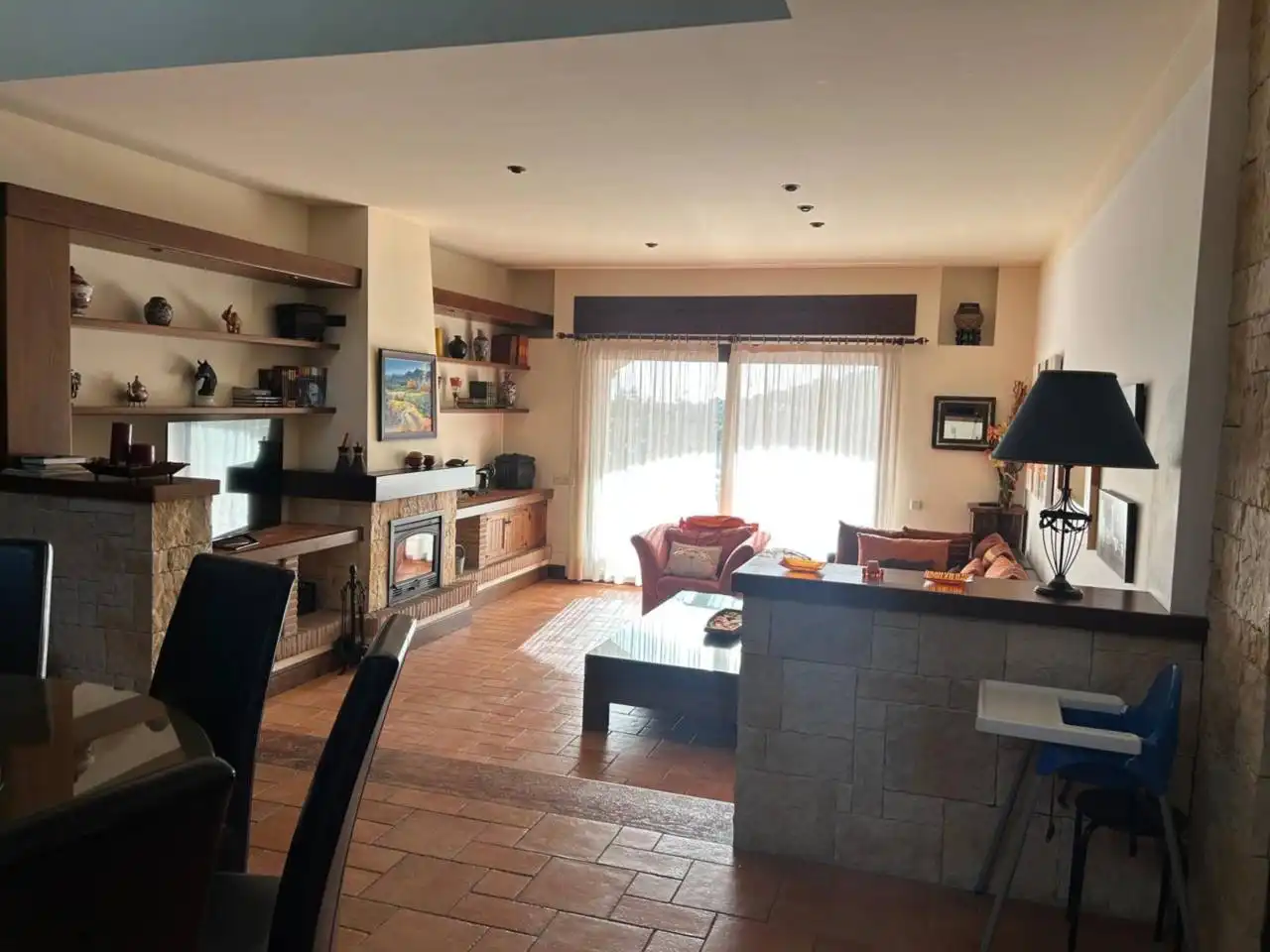 Sala d'estar de Finca rústica en venda en Estepona amb Aire condicionat, Calefacció i Jardí privat