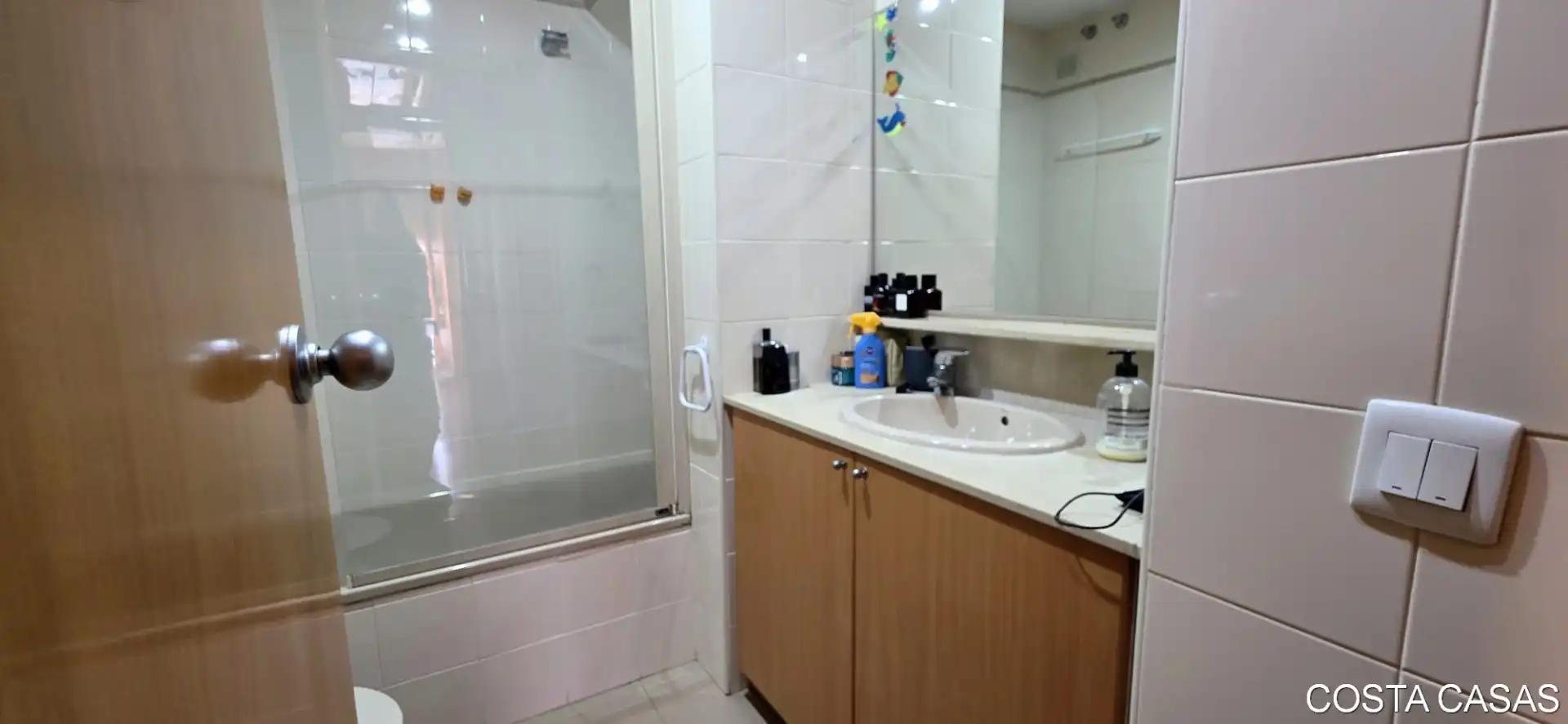 Bathroom of Duplexes for sale in Castelldefels  with Air Conditioner, Heating and Parquet flooring