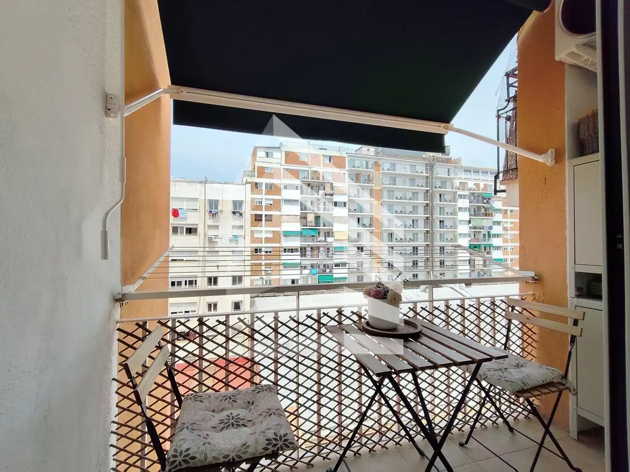 Terrasse von Wohnung zum Verkauf in Barcelona mit Heizung, Parkett und Möbliert