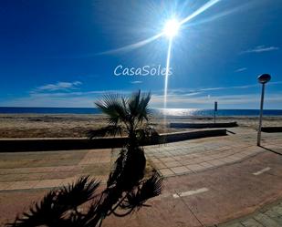 Vista exterior de Àtic en venda en Cambrils amb Aire condicionat, Terrassa i Moblat