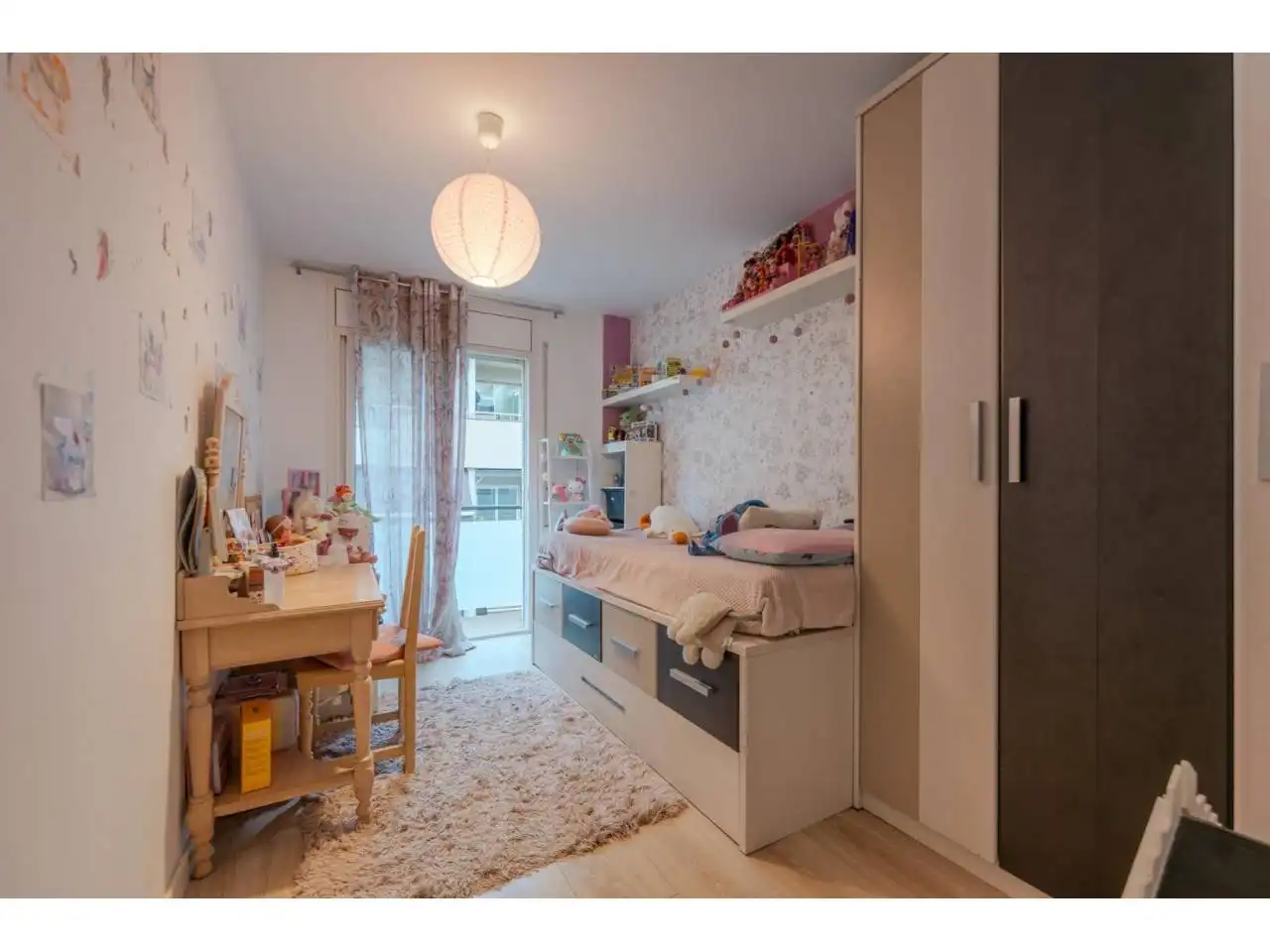 Bedroom of Flat for sale in Girona  with Heating, Parquet flooring and Storage room