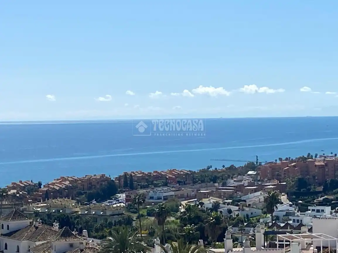 Vista exterior de Piso en venta en Manilva con Aire acondicionado, Terraza y Piscina comunitaria
