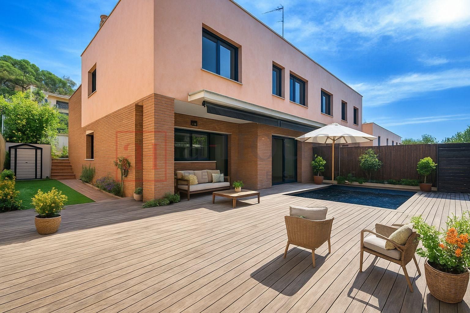 Terrace of House or chalet for sale in Sitges  with Air Conditioner, Heating and Private garden