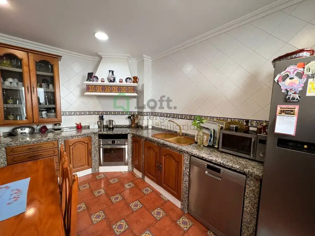 Küche von Gebäude zum Verkauf in Badajoz