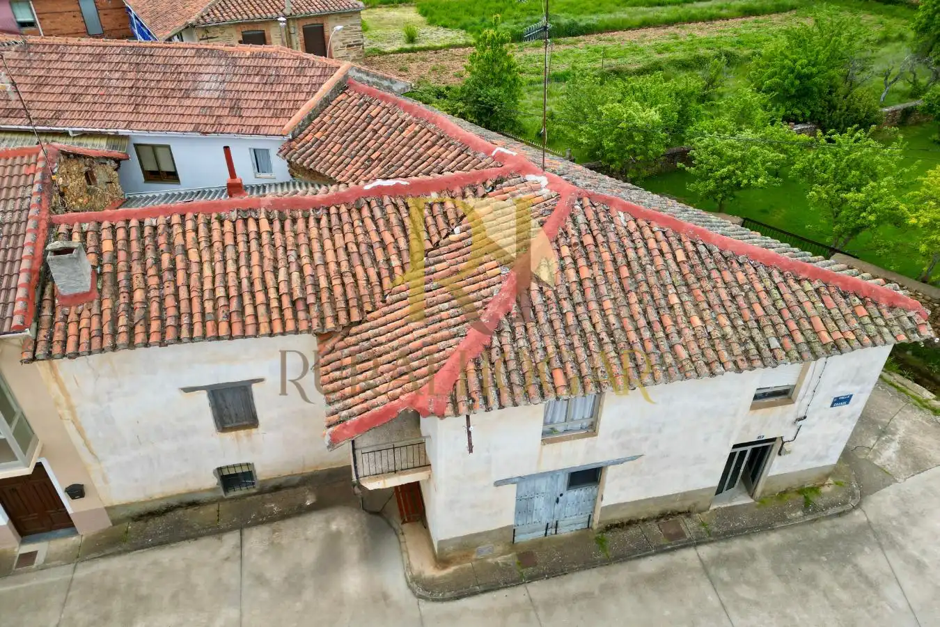 Vista exterior de Casa o chalet en venta en Castrillo de la Valduerna con Balcón