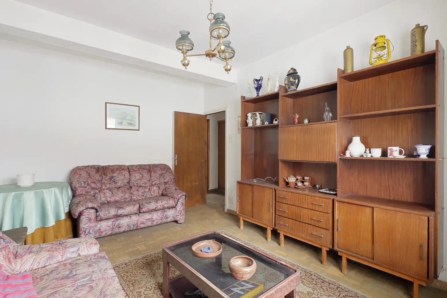 Sala de estar de Piso en venta en Oviedo  con Calefacción, Parquet y Trastero