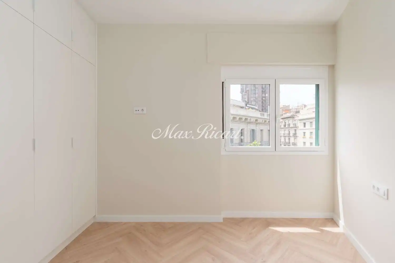 Habitación de Piso en venta en Barcelona con Aire acondicionado y Calefacción