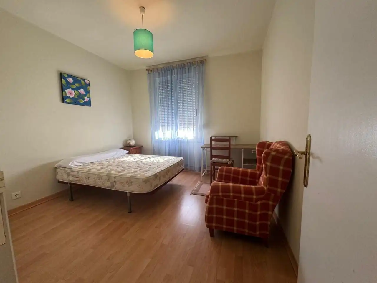 Schlafzimmer von Wohnung zur Miete in Vigo  mit Heizung und Möbliert