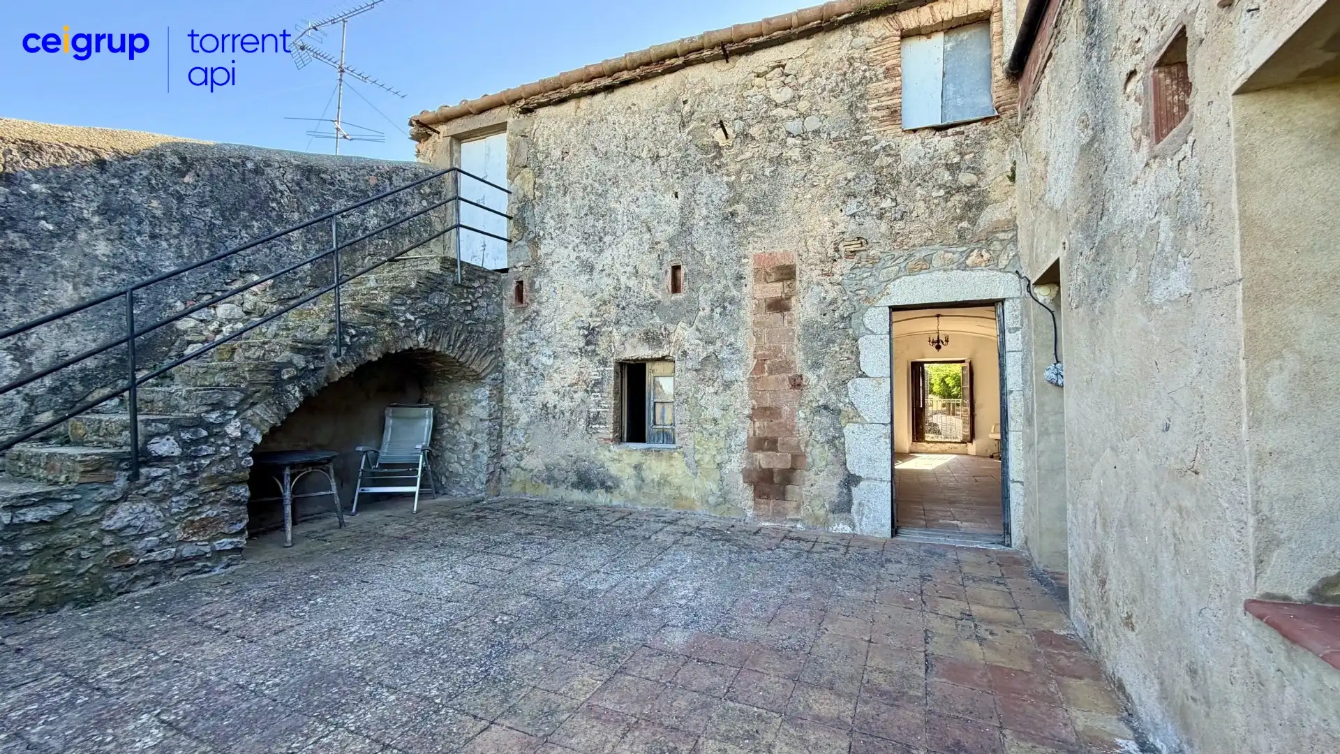 Vista exterior de Finca rústica en venda en Bellcaire d'Empordà amb Terrassa i Balcó