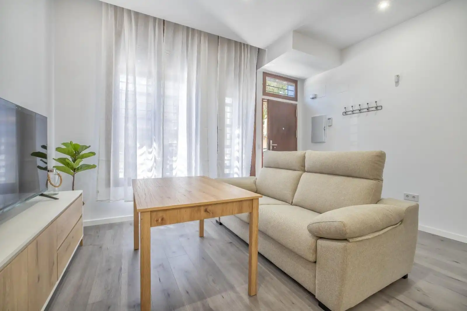 Erdgeschosswohnung zur Miete in Calle SANTA MARIA DE TRASSIERRA 56, imagen 6