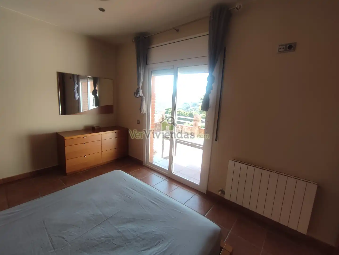 Dormitori de Casa o xalet en venda en Vallirana amb Calefacció, Jardí privat i Terrassa