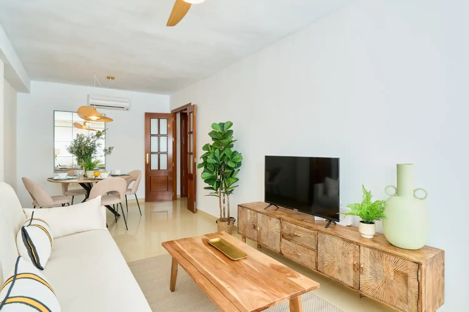 Living room of Flat for rent in Málaga  with Air Conditioner, Furnished and Washing machine