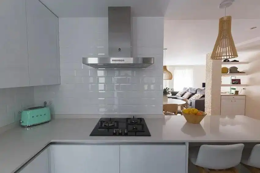 Kitchen of Flat for rent in Valencia  with Air Conditioner and Balcony