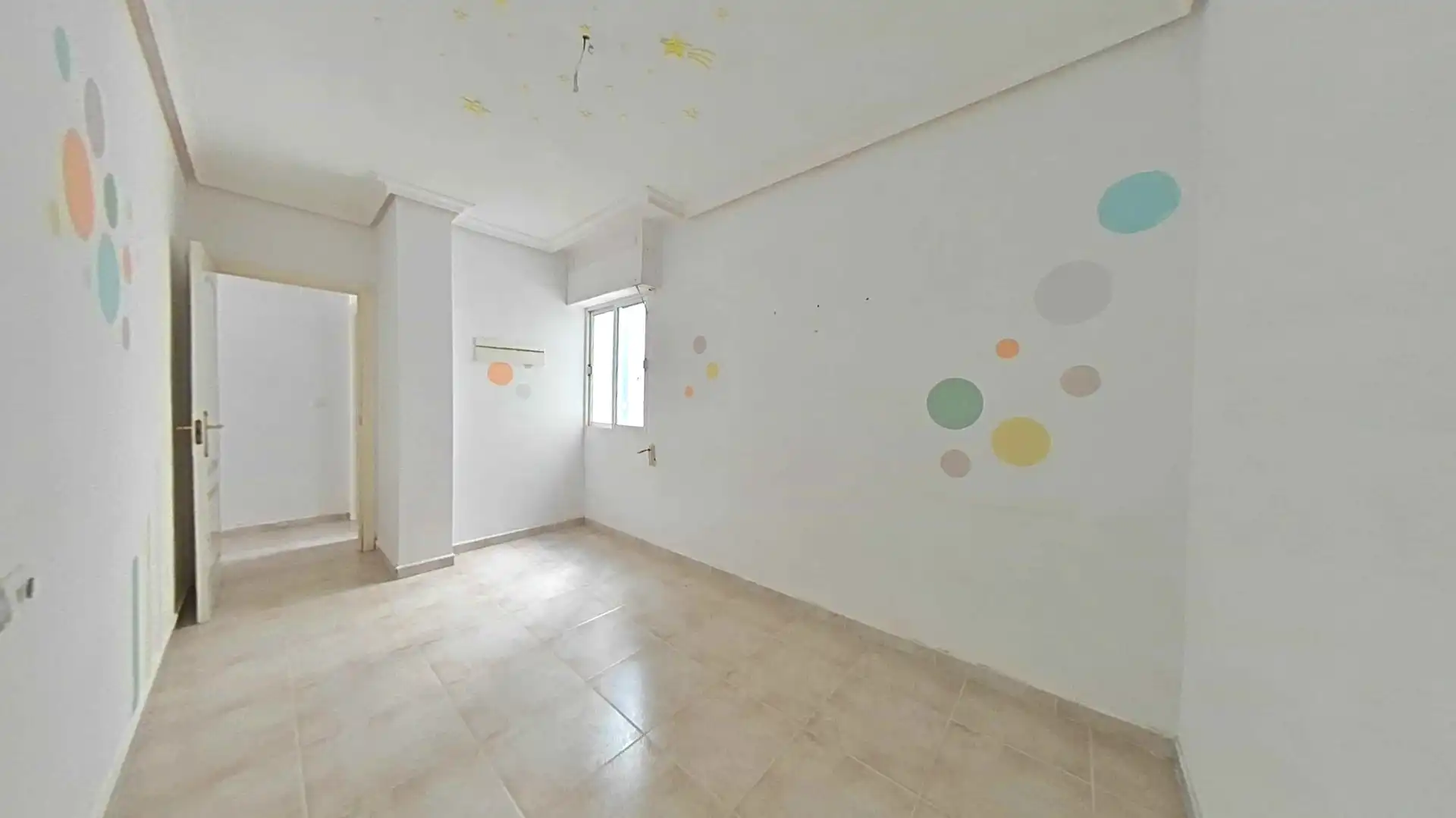 Wohnung zum Verkauf in Bigastro mit Klimaanlage und Balkon