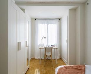 Bedroom of Apartment to share in  Madrid Capital  with Furnished, Oven and Washing machine